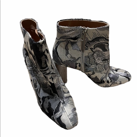 Pour La Victoire Boots - Picture 2 of 10